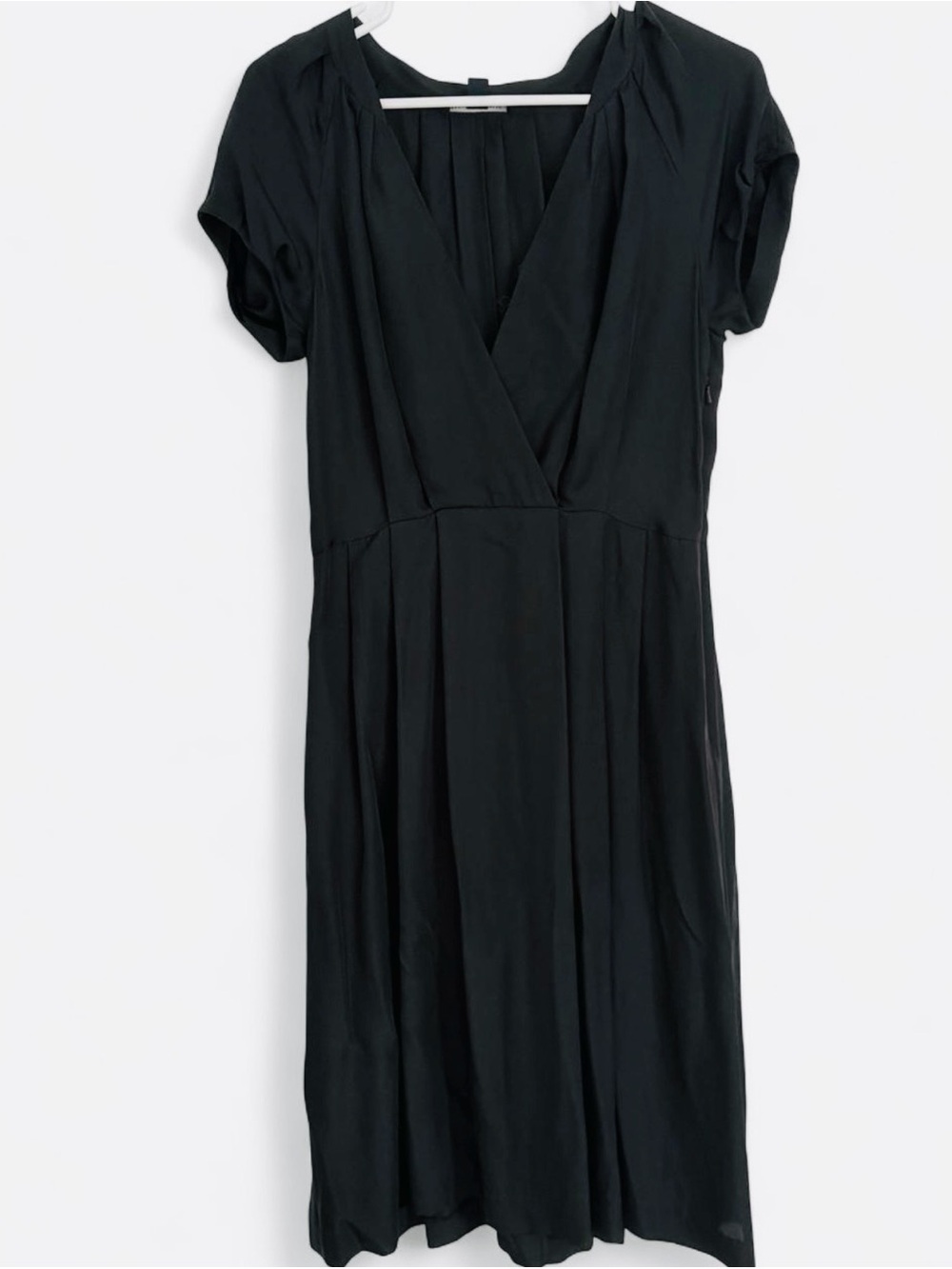 Banana Republic Black V-Neck Short-Sleeve Midi Dress